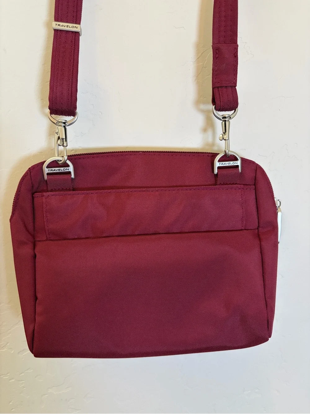 Travelon Anti-Theft Classic Convertible 8